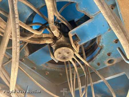 Telescopic boom lift 2003  Genie S-80 (32)