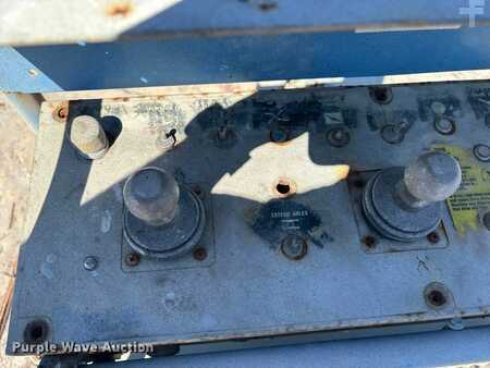 Telescopic boom lift 2003  Genie S-80 (39)