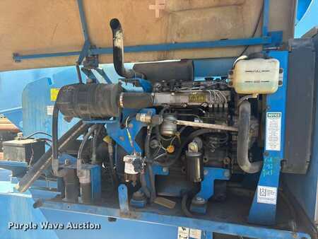 Telescopic boom lift 2003  Genie S-80 (40)