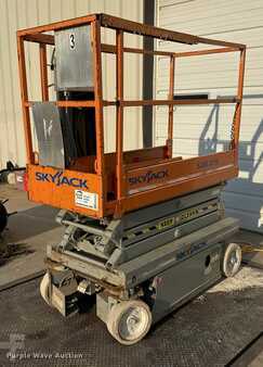 Scissor lift - Skyjack SJIII 3219 (1)