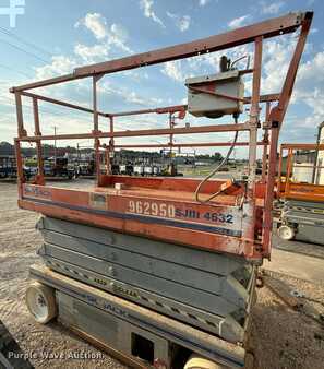 Scissor lift - Skyjack SJIII 4632 (8)