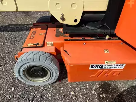 Plataforma Telescópica 2014  JLG E400AJP Narrow (10)