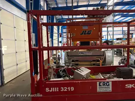 Plataforma de Tijera 2018  SkyJack SKlll3219 (13)