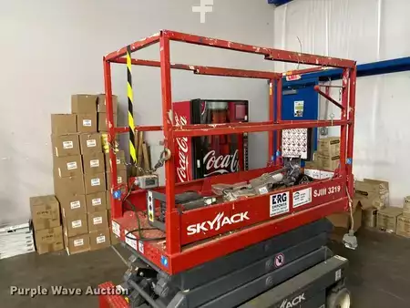 Plataforma de Tijera 2018  SkyJack SKlll3219 (24)