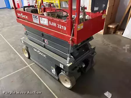 Plataforma de Tijera 2018  SkyJack SKlll3219 (25)