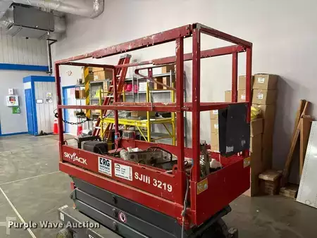 Plataforma de Tijera 2018  SkyJack SKlll3219 (26)