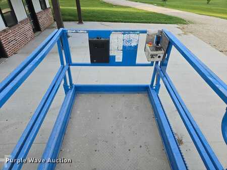 Plataforma Tijera 2000  Genie GS-2668 RT (32)