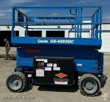 Scissor lift 2016  Genie GS4069DC (12)