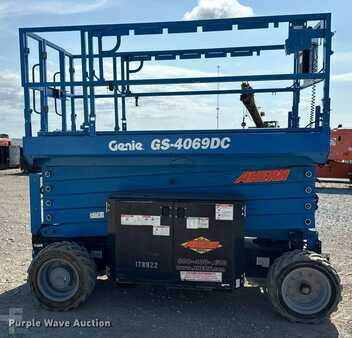 Scissor lift 2016  Genie GS4069DC (8)