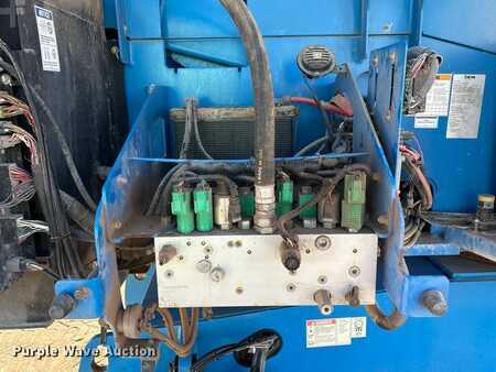 Telescopic boom lift 2014  Genie S-60X (23)