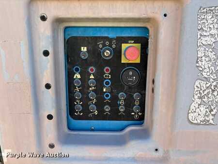 Telescopic boom lift 2008  Genie S-65 (25)