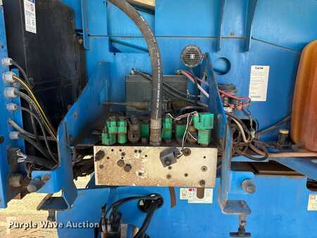 Telescopic boom lift 2008  Genie S-65 (33)