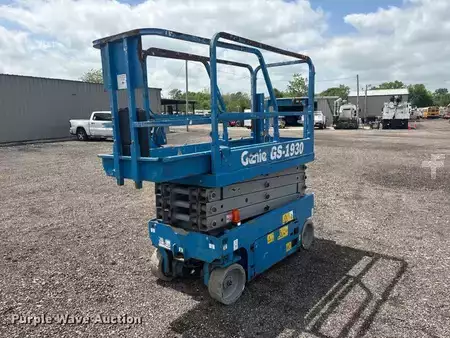 Plataforma de Tijera 2014  Genie GS-1930 (1)