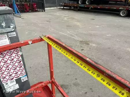 Vertical mast lift - SkyJack SJ12 (31)