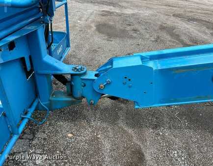 Telescopic boom lift 2005  Genie S-60 (11)