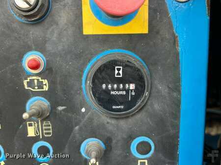 Telescopic boom lift 2005  Genie S-60 (27)