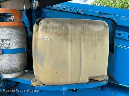 Telescopic boom lift 2005  Genie S-60 (29)
