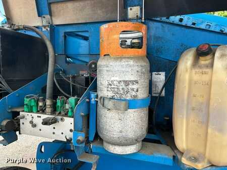 Telescopic boom lift 2005  Genie S-60 (30)