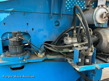 Telescopic boom lift 2005  Genie S-60 (35)