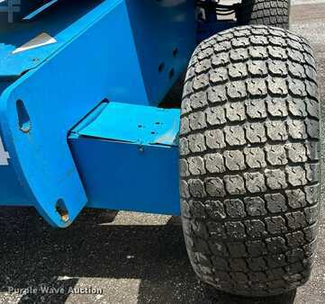 Telescopic boom lift 2005  Genie S-60 (38)