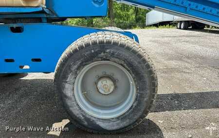 Telescopic boom lift 2005  Genie S-60 (39)