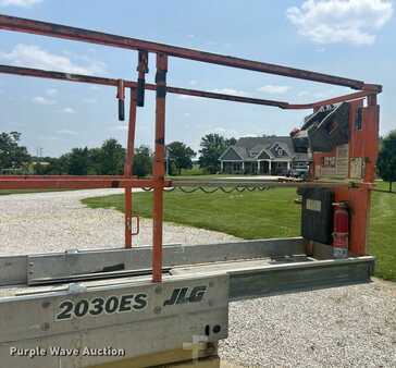 Scissor lift 2007  JLG 2030ES (12)