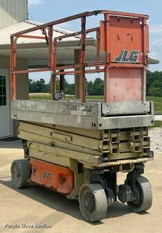 Scissor lift 2007  JLG 2030ES (3)