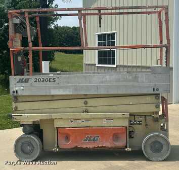 Scissor lift 2007  JLG 2030ES (8)