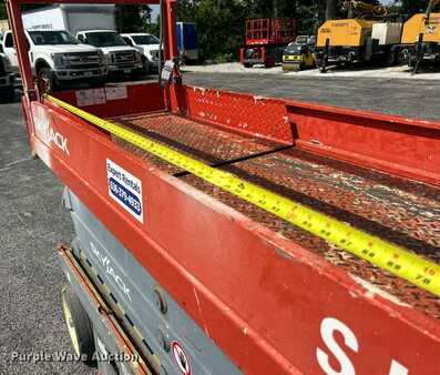 Scissor lift - Skyjack SJIII 3226 (11)