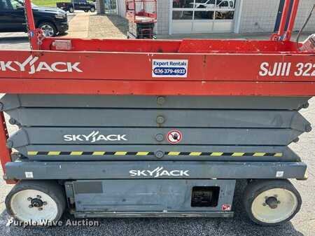 Scissor lift - Skyjack SJIII 3226 (15)
