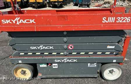 Scissor lift 2017  Skyjack SJ3226 (16)