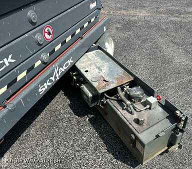 Scissor lift 2017  Skyjack SJ3226 (25)