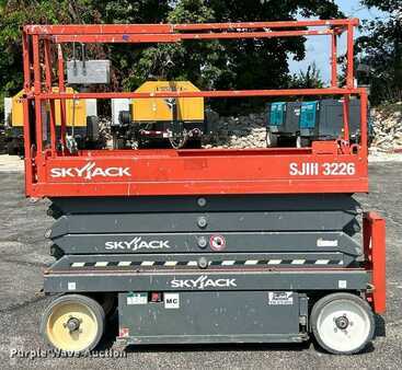 Scissor lift 2017  Skyjack SJ3226 (8)