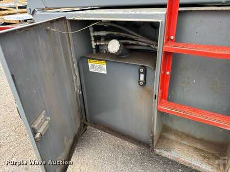 Scissor lift 2006  Skyjack SJ8841 (30)