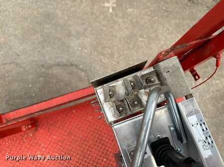 Scissor lift 2006  Skyjack SJ8841 (33)