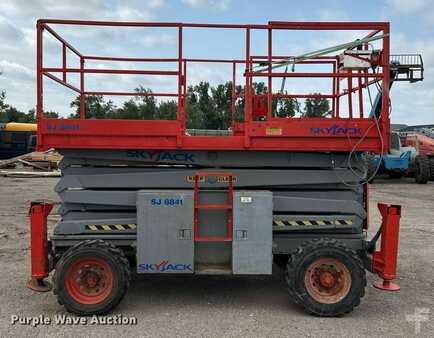 Scissor lift 2006  Skyjack SJ8841 (4)
