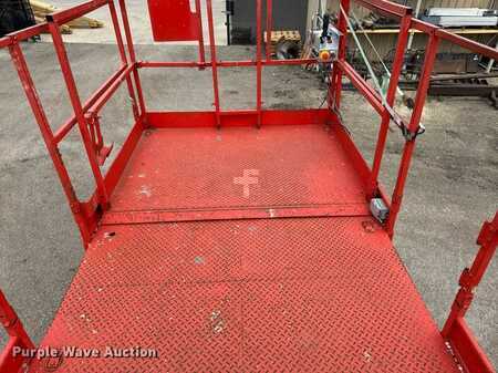 Scissor lift 2006  Skyjack SJ8841 (40)