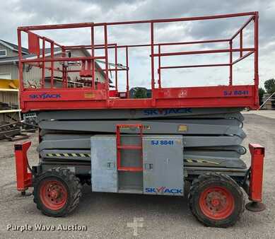 Scissor lift 2006  Skyjack SJ8841 (8)