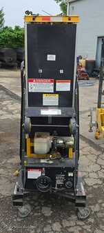 Vertical mast lift - Workforce XLT Cat 23 (12)
