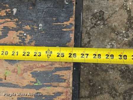 Vertical mast lift - Workforce XLT Cat 23 (16)