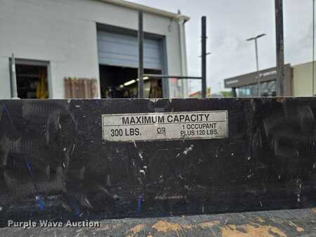 Vertical mast lift - Workforce XLT Cat 23 (19)