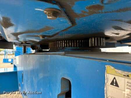 Telescopic boom lift 2012  Genie Z-45/25J (26)