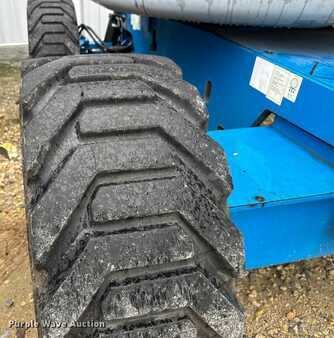 Telescopic boom lift 2012  Genie Z-45/25J (38)