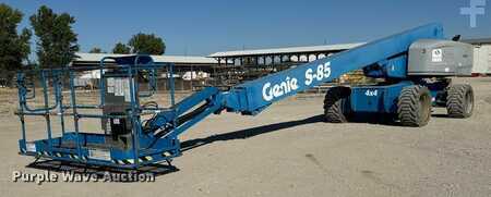 Telescopic boom lift 2012  Genie S85 (1)
