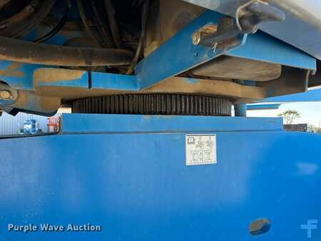 Telescopic boom lift 2012  Genie S85 (28)