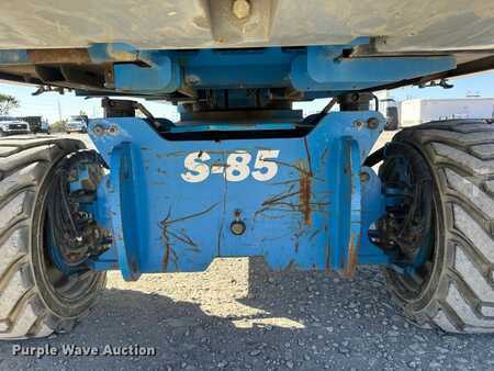 Telescopic boom lift 2012  Genie S85 (34)
