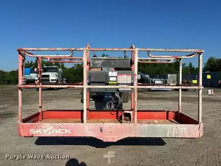 Telescopic boom lift - SkyJack SJ61T (26)