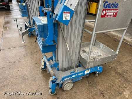 Vertical mast lift - Genie AWP-30S (24)