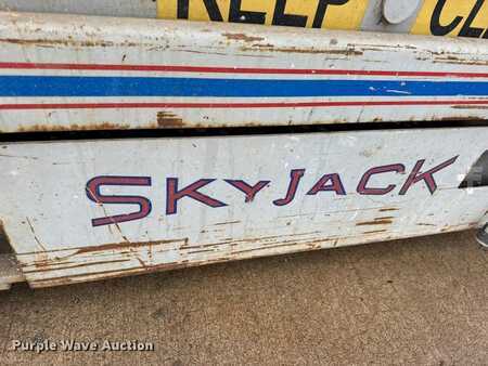 Plataforma Tijera 1992  SkyJack SJ-4620 (9)