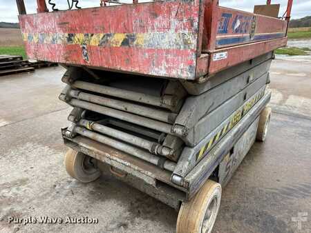 Plataforma Tijera 1995  SkyJack SJ-4626 (32)